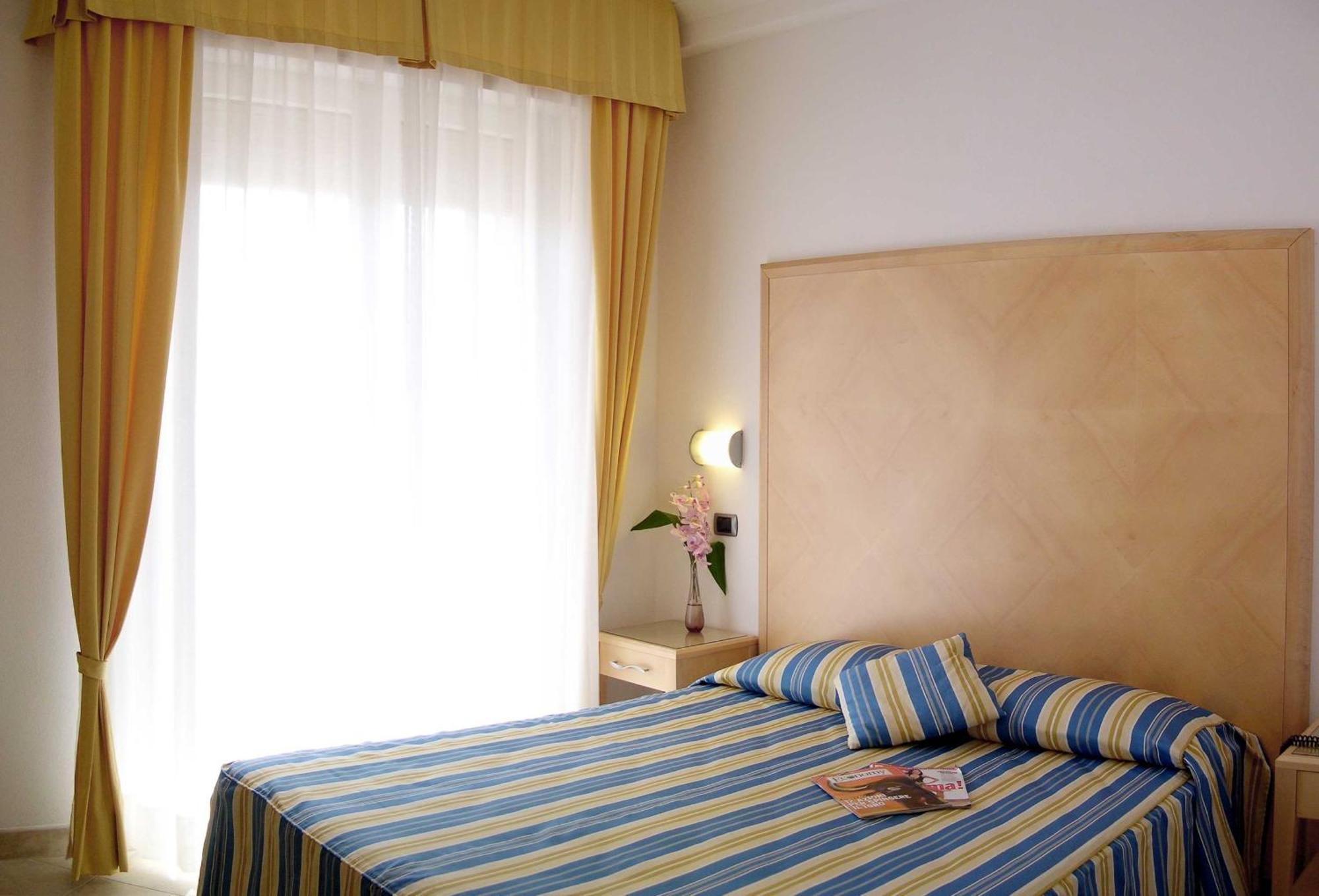 San Giorgio Savoia Hotel Bellaria-Igea Marina Phòng bức ảnh